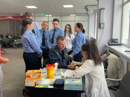 Всемирный день борьбы с инсультом отметили сотрудники аэропорта Южно-Сахалинска