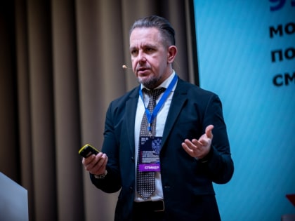 Информационный хаос: Александр Асафов рассказал о методах критического мышления