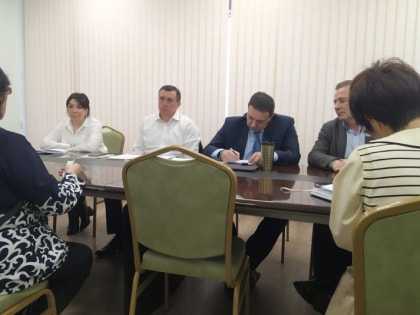 Лимаренко поручил провести служебные расследования в ряде сахалинских медучреждений