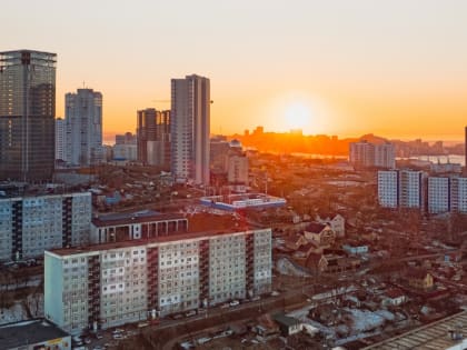 В феврале количество сделок на новостройки снизилось, а на вторичное жильё и ИЖС — выросло