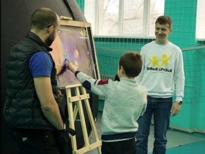 Передвижной планетарий привлек внимание школьников Сахалина