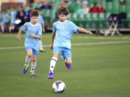 Волевая победа, «камбэк» и разгромы: итоги второго игрового дня ЗФЛ