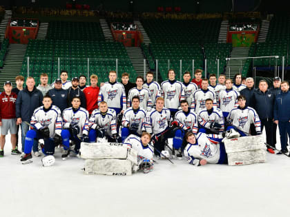 День 5. "Локо" - "Сахалинские Акулы"