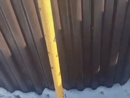 "Грейте трубы водой": жители Дальнего жалуются на отсутствие газа в доме
