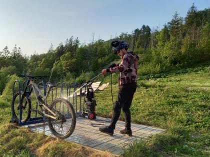 Для удобства южносахалинцев на "Горном воздухе" оборудовали мойки для велосипедов