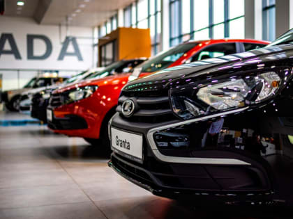 Путин заявил, что чиновники должны ездить на российских машинах