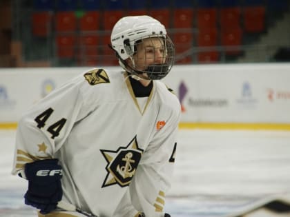 Сахалинский «Кристалл» открыл новый сезон серией матчей с «Адмиралом»