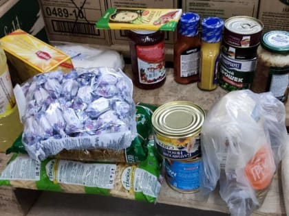 Курильчане собрали продуктовые наборы для бойцов ко Дню защитника Отечества