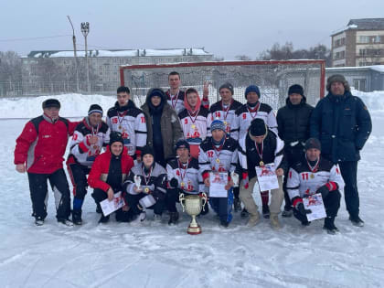 Поронайская команда выиграла первенство Сахалинской области по хоккею с мячом