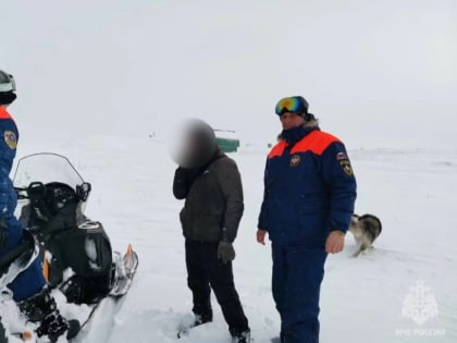Сахалинские спасатели нашли на Шумшу пропавшего смотрителя маяка «Курбатова»