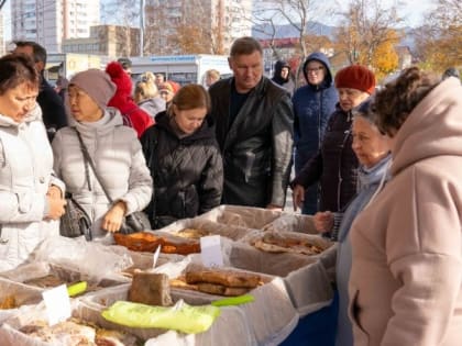 Ярмарка «Дары осени» в Южно-Сахалинске собрала сотни гостей