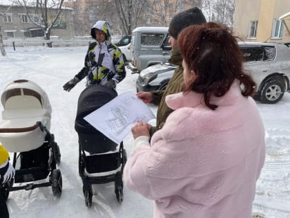 Жители двух домов в пл. р-не Хомутово утвердили проект своего нового двора