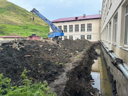 Ремонт школы в селе Чехов под угрозой срыва