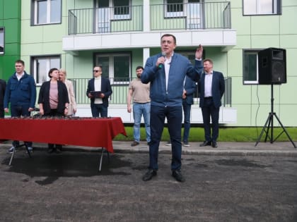 Из аварийного жилья в новостройки переехали 120 семей углегорского Шахтерска