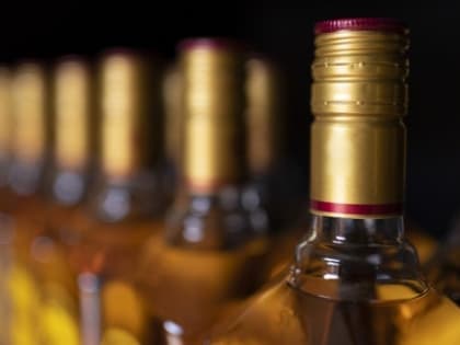 Житель Тымовского предстанет перед судом за попытку кражи дорогого алкоголя