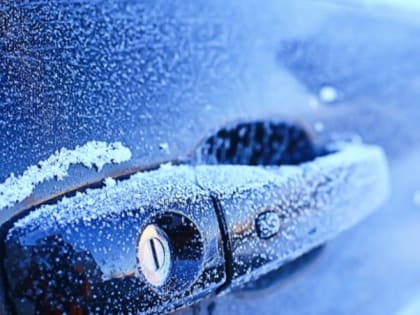 «Аж замки замерзли»: водители показали, какие морозы ударили по югу Сахалина