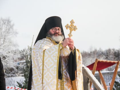 Крещенские купания начались в Корсаковском районе