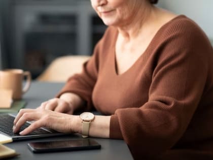 Сахалинская пенсионерка сыграла "в биржу" с мошенниками