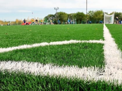 Попасть на городской стадион охинцы могут, предъявив документ, удостоверяющий личность