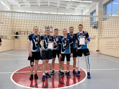 "Факел" обошел соперников в турнире по волейболу