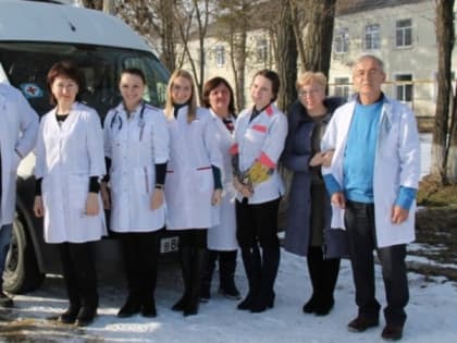 Мобильные бригады врачей на Сахалине примут пациентов во время новогодних праздников