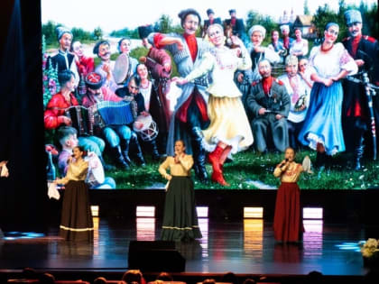 День России в Корсакове отпраздновали патриотическим концертом и вручением паспортов