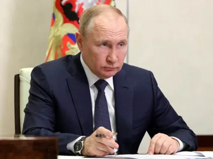 Путин провел встречу с президентом национального центра эндокринологии Дедовым