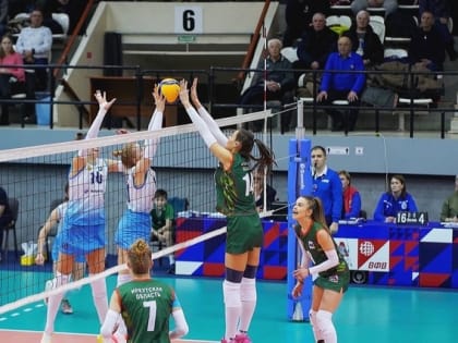 Волейбольный «Сахалин» выиграл три матча в Иркутске