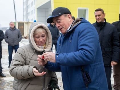 Еще 57 семей отметили новоселье в Корсакове
