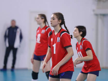 Островные волейболистки завоевали бронзовые медали полуфинала первенства России