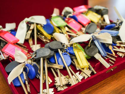 В Корсакове новостройка по Артиллерийской встречает новых жителей