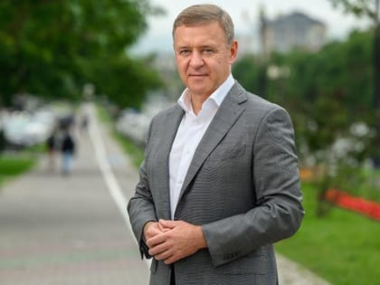 Поздравление работникам дорожного хозяйства Южно-Сахалинска