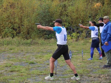 Сотрудники силовых структур приняли участие в соревнованиях по биатлону на Сахалине