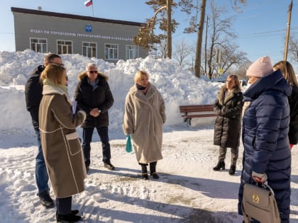 Вице-мэр Елена Федорова проверила ход ликвидации последствий циклона в Ново-Александровске