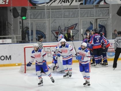 «Сахалинские Акулы» одерживают победу над командой системы СКА.