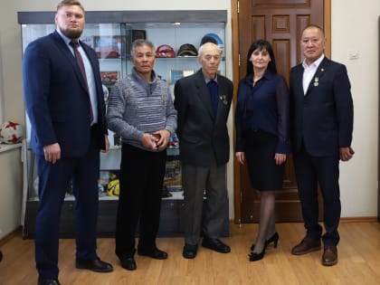 На Сахалине вручили первые почётные знаки от Олимпийского комитета России