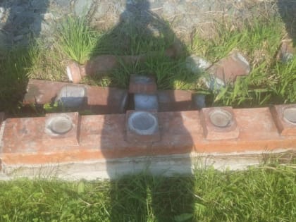 Вандалы осквернили памятник погибшим рыбакам и морякам в Невельске