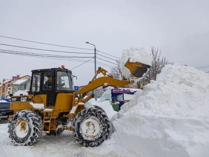 Дорожные службы Южно-Сахалинска продолжают работу по расчистке и расширению УДС