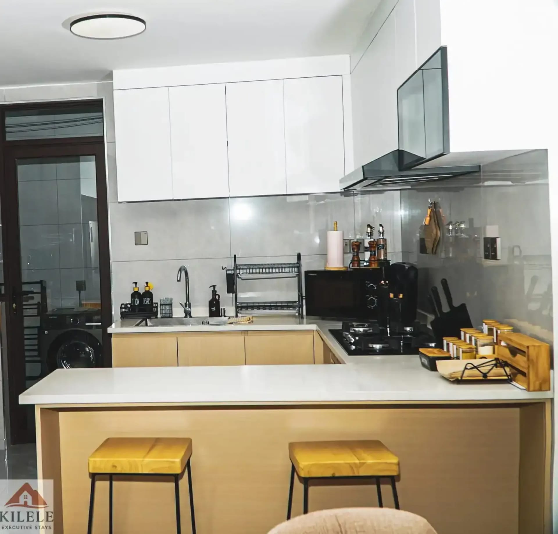 3 BEDROOM ALL ENSUITE + SQ TO RENT AT RIVERSIDE ONE FOR RENT 220k 3 BEDROOM ALL ENSUITE + SQ TO RENT AT RIVERSIDE ONE FOR RENT 220k