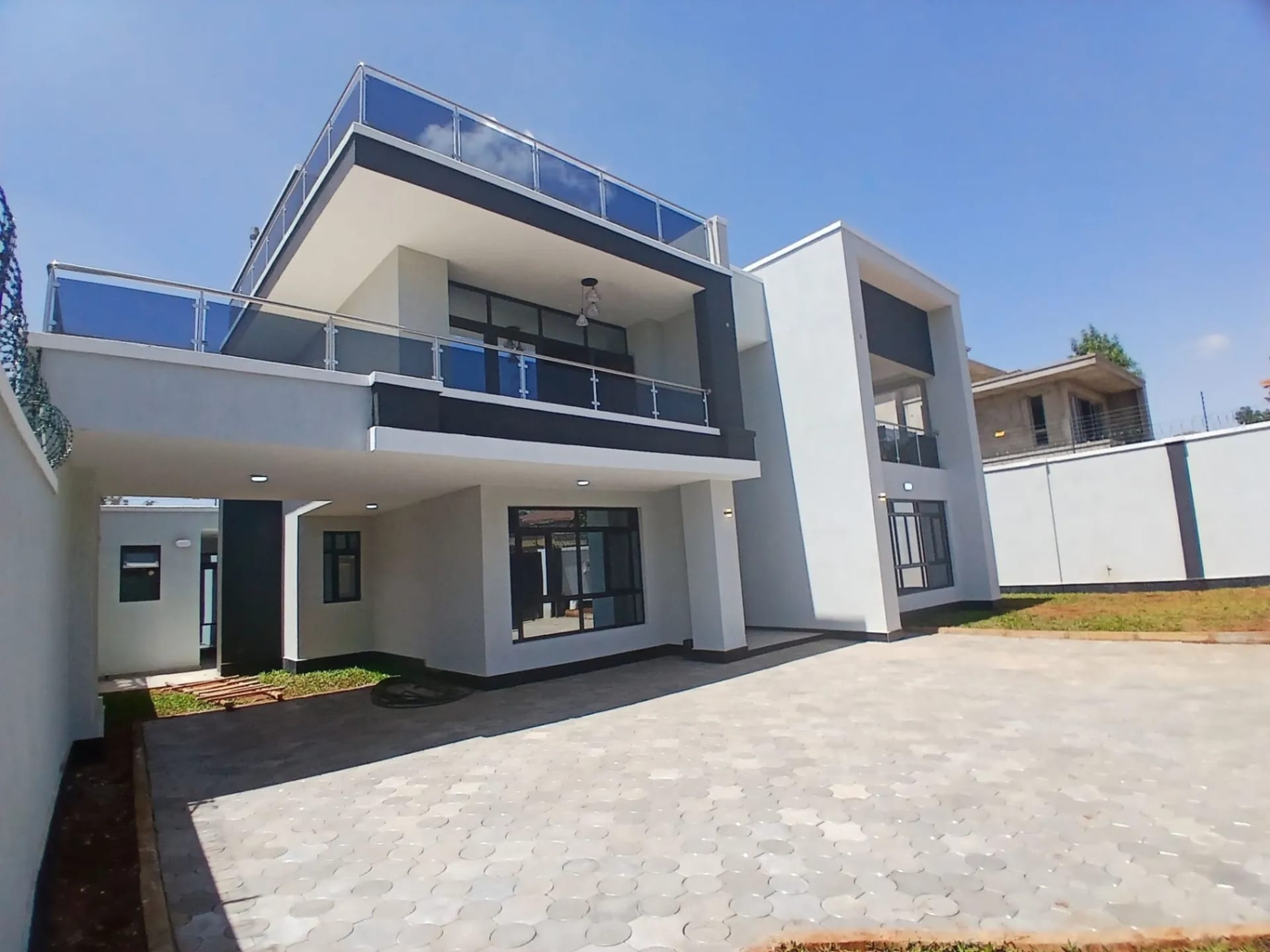 4 BEDROOM ULTRA-MODERN MAISONETTES FOR SALE IN RUIRU FROM KES 28.5 MILLION