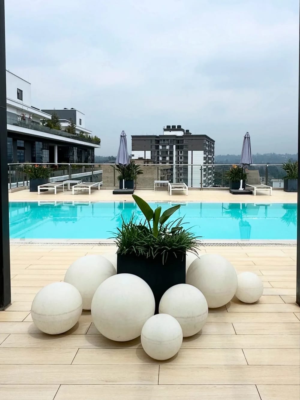 Modern 3-Bedroom Fully Furnished Apartment for Rent in Riverside, from 230,000 KES/month 0