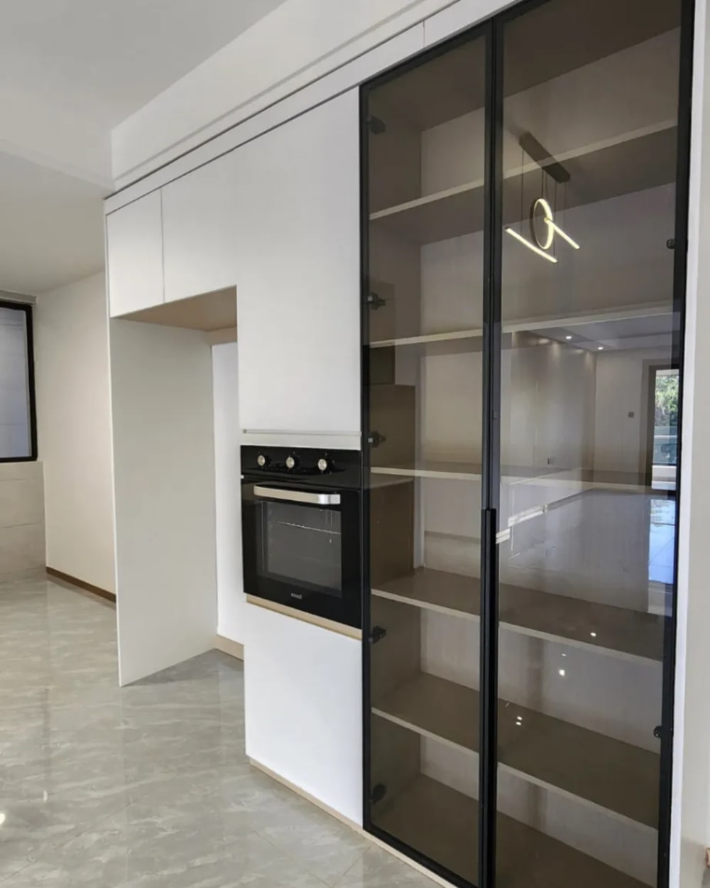 3 Bedroom Apartment for Rent in Riverside One Apartment along Riverside Drive 3