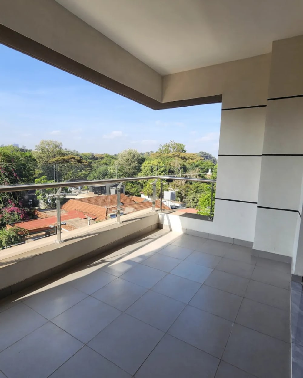 3 Bedroom Apartment for Rent in Riverside One Apartment along Riverside Drive 6