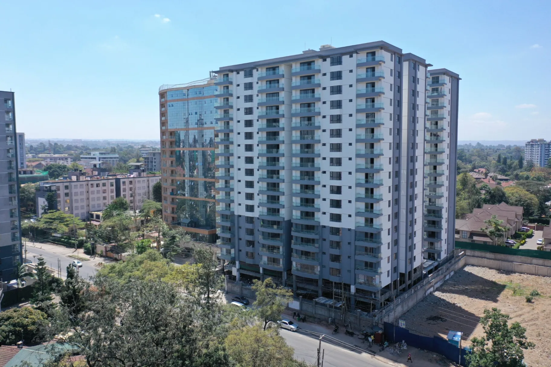 4-Bedroom Luxury Apartments
