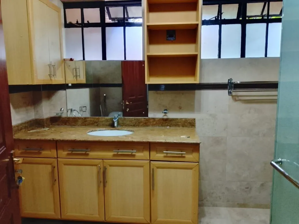 Modern 5 Bedroom All-Ensuite House for Rent – Lavington, Nairobi-1