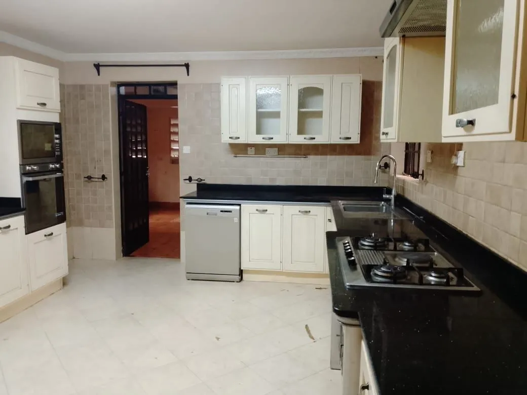 Modern 5 Bedroom All-Ensuite House for Rent – Lavington, Nairobi-2