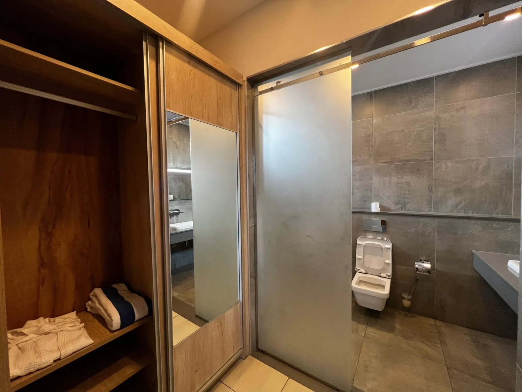 2 BEDROOM APARTMENT TO LET IN WESTLANDS FROM KES 361,200 PER MONTH 6 2 BEDROOM APARTMENT TO LET IN WESTLANDS FROM KES 361,200 PER MONTH 6