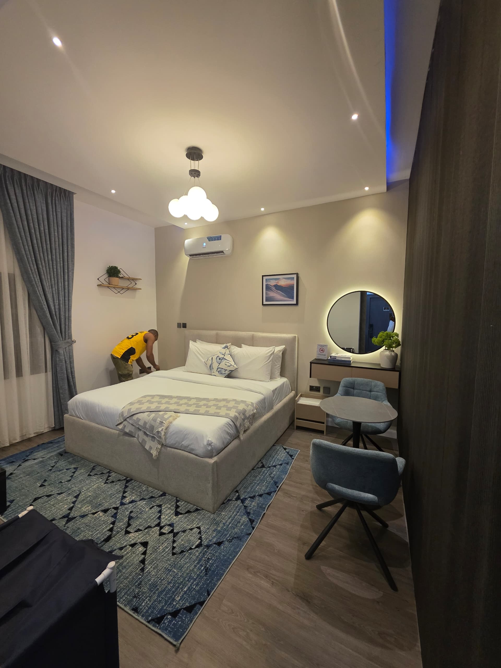 Emporia serviced apartment gallery in Pines and Pebble