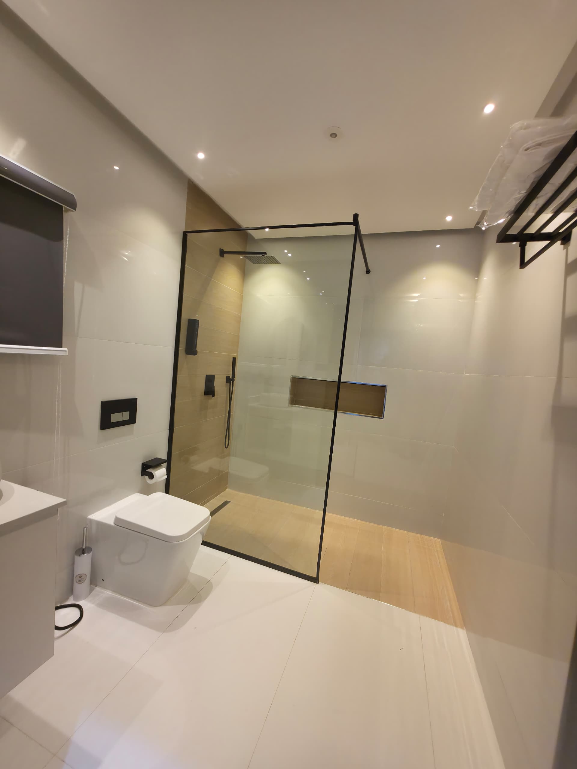 Emporia serviced apartment gallery in Pines and Pebble