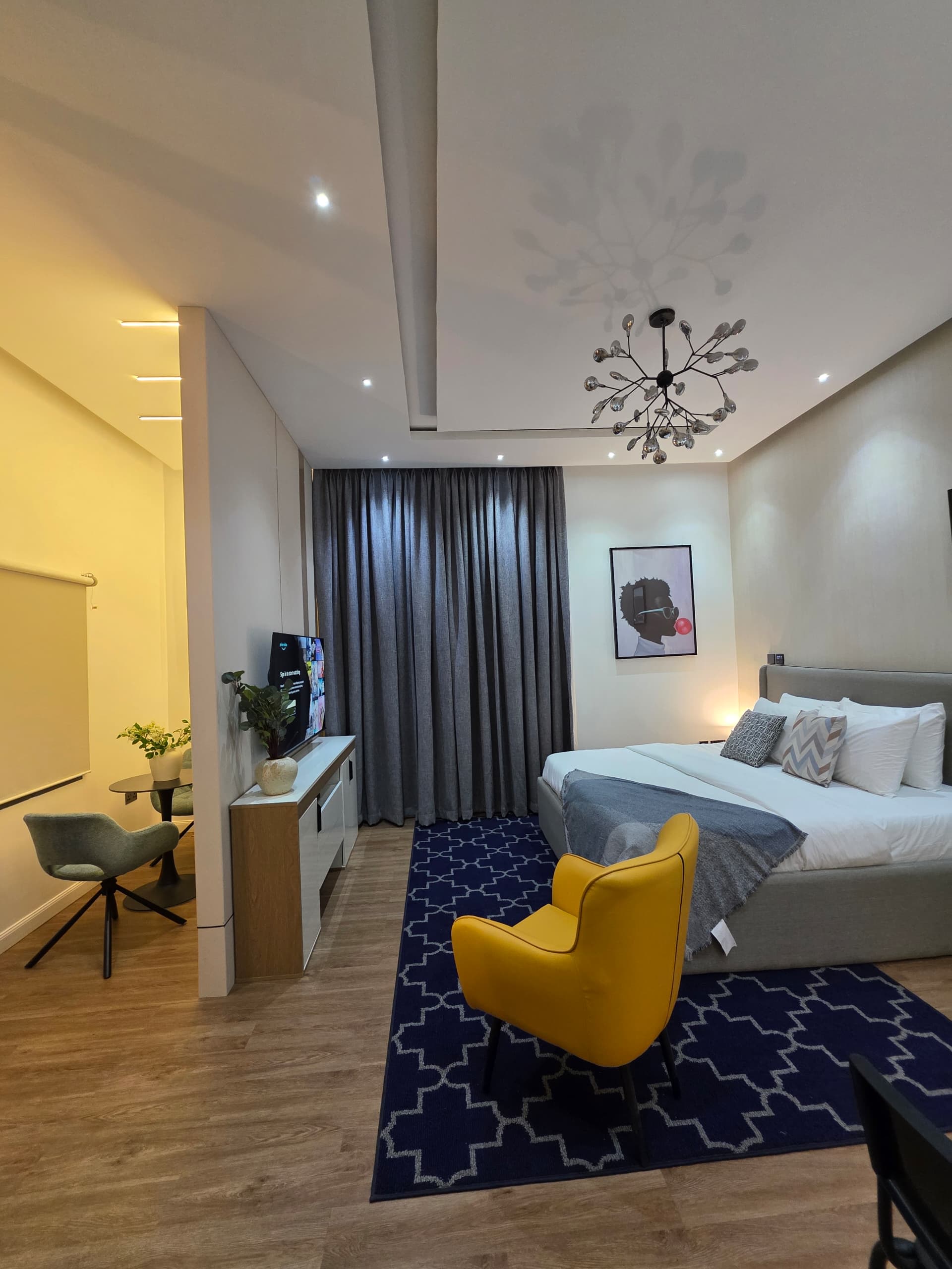 Houston short let apartment image in Pines and Pebble